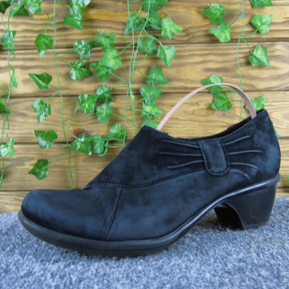 Clarks Women 7.5‎ Black Suede Slip On Ankle Booties Low Heel Comfort Shoes